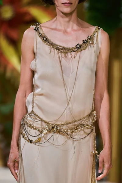 Look 122